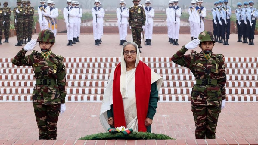স্মৃতিসৌধে বীর শহীদদের প্রতি প্রধানমন্ত্রী ও মন্ত্রিসভার সদস্যদের শ্রদ্ধা