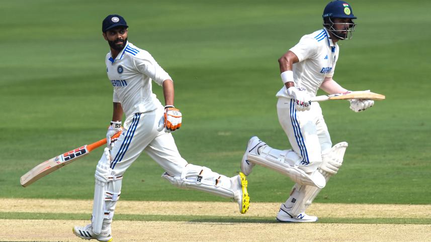 KL Rahul(R) and teammate Ravindra Jadeja
