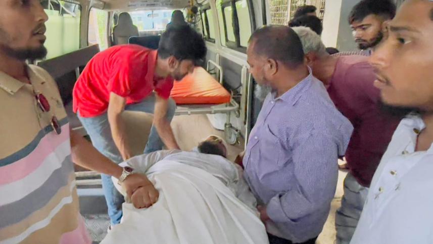 ac_lands_car_hit_a_man_in_narayanganj.jpg