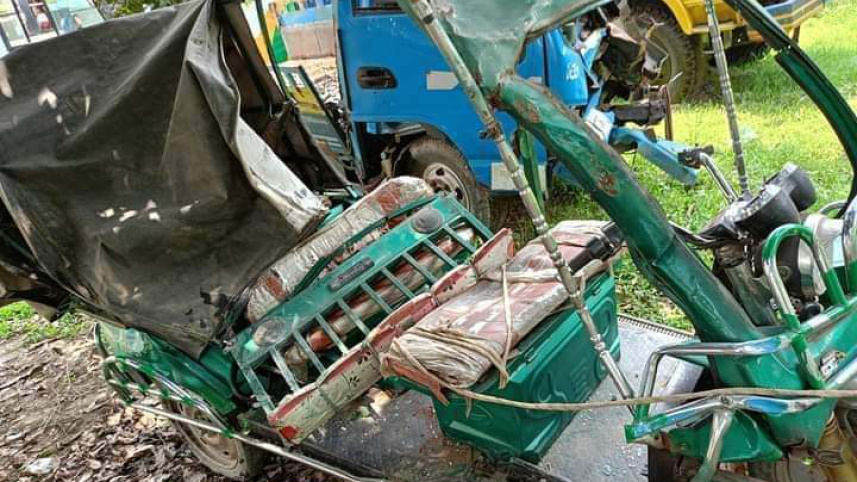 mymensingh_tarakanda_road_crash_pic.jpg