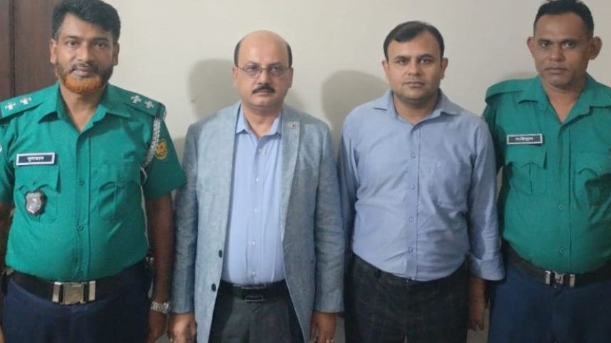 আউয়াল.jpg