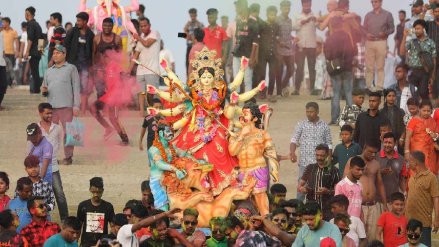 durga_immersion_in_ctg.jpg