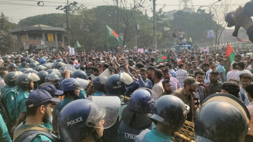 rampura_police_blockade.jpg
