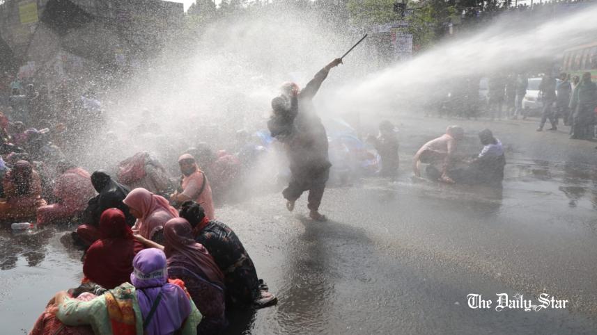 shahbagh_water_canon.jpg