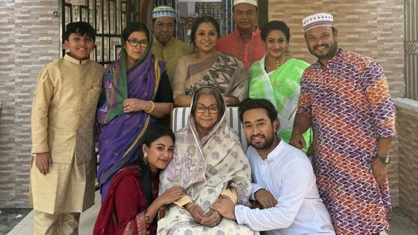 tomader_golpo.jpeg