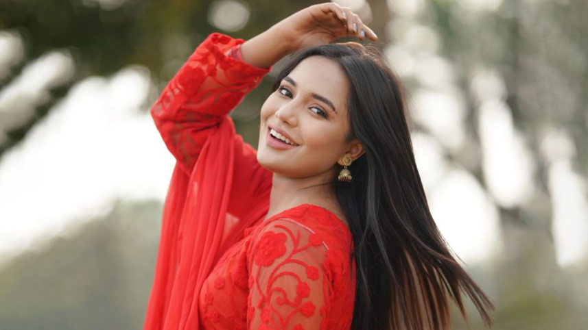 samira_khan_mahi.jpg