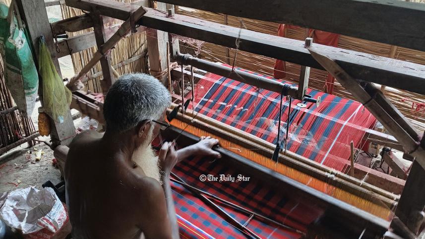 rajbari-looms.jpg