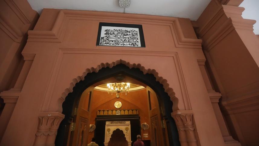 karwanbazar_mosque_1.jpg