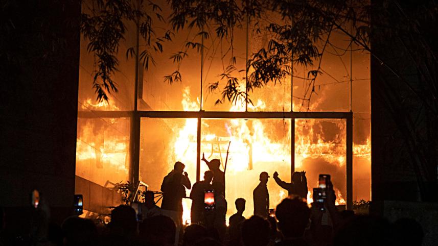 fire-at-the-daily-star.jpg