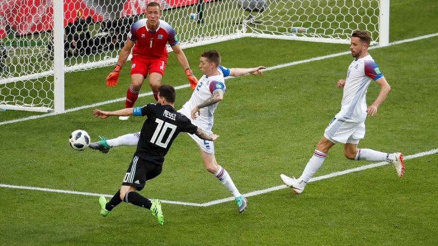 2018-06-16T144255Z_642688289_RC15969C1A00_RTRMADP_3_SOCCER-WORLDCUP-ARG-ICE.JPG