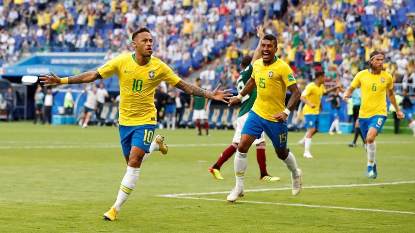 2018-07-02T161813Z_2081316799_RC16A3CAF690_RTRMADP_3_SOCCER-WORLDCUP-BRA-MEX.JPG