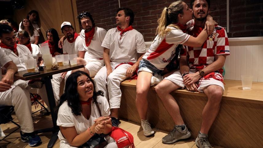 2018-07-11T211541Z_798424577_RC17C52CEC70_RTRMADP_3_SOCCER-WORLDCUP-CRO-ENG-FANS.JPG
