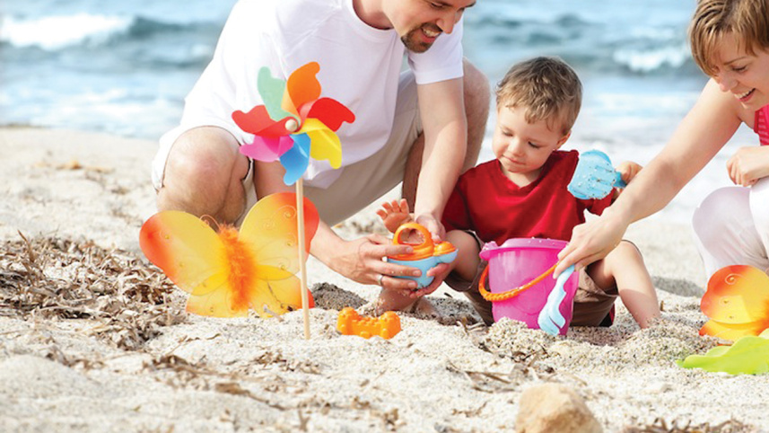 Happy-Family-On-The-Beach-5.jpg