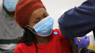 2021-04-21T191029Z_523551840_RC2J0N9EYCB3_RTRMADP_3_HEALTH-CORONAVIRUS-CANADA-VACCINES.jpg