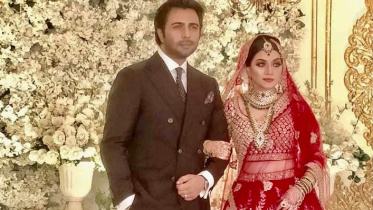 apurba_with_wife_2.jpg