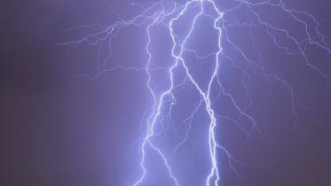 thunder_or_lightning_0.jpg
