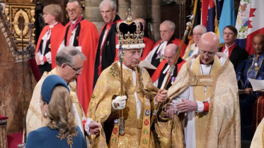charles_crowned.jpg