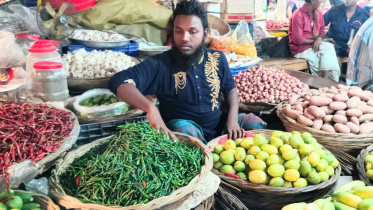 manikganjs_bus_stand_bazar.jpg