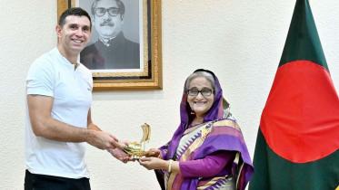 martinez_in_dhaka.jpg