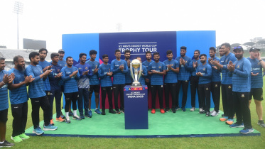 bangladesh_cricket_world_cup_trophy_2.jpg