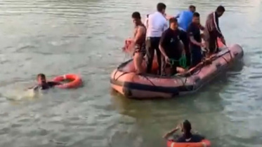 boat_capsize.jpg
