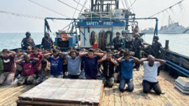 ভারতীয় কোস্টগার্ড, উড়িষ্যা, প্যারাদ্বীপ, বঙ্গোপসাগর, ট্রলার,