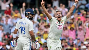 kohli out boland