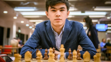javokhir-sindarov.jpg