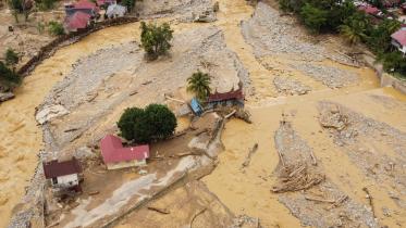 2025-11-30t114816z_1085340900_rc2z6iah325d_rtrmadp_3_asia-weather-indonesia_1.jpg