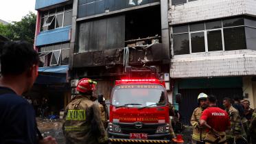 2025-12-09t103945z_859963422_rc2yciazci53_rtrmadp_3_indonesia-fire.jpg