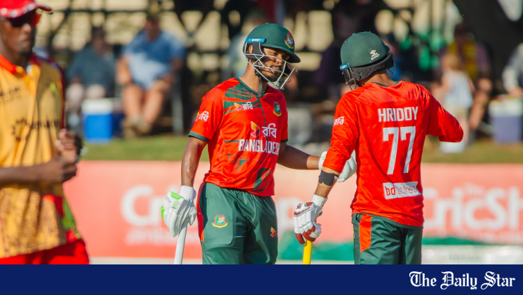 Photo: দ্য ডেইলি স্টার বাংলা Mehidy Hasan Miraz propulse le Bangladesh au classement mondial après un succès contre le Pakistan